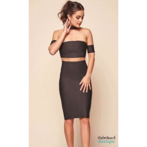 Exposed Bodycon Midriff Dress - Picture 2 of 4
